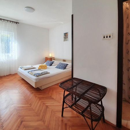 Rooms Zeljka 2 ซริกเวนิซา ภายนอก รูปภาพ